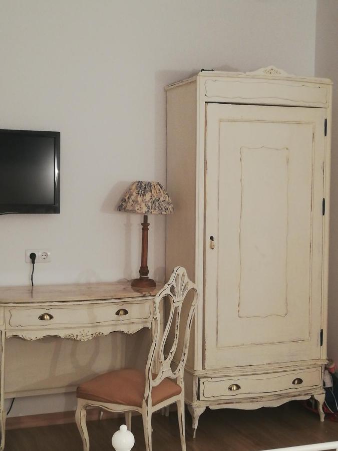 Hostal El Lugar De La Mancha Argamasilla de Alba Dış mekan fotoğraf