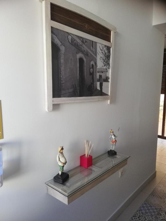 Hostal El Lugar De La Mancha Argamasilla de Alba Dış mekan fotoğraf