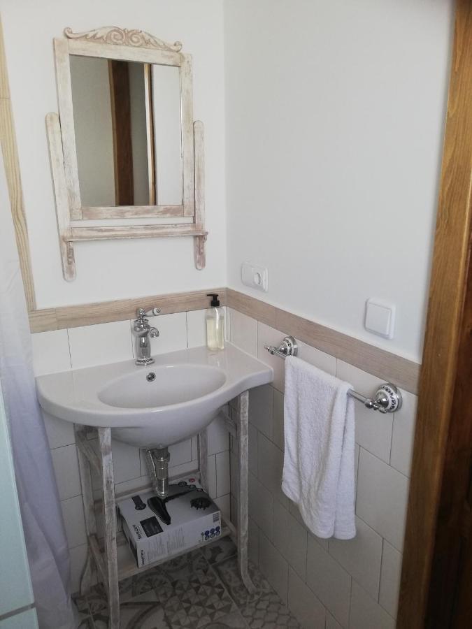 Hostal El Lugar De La Mancha Argamasilla de Alba Dış mekan fotoğraf