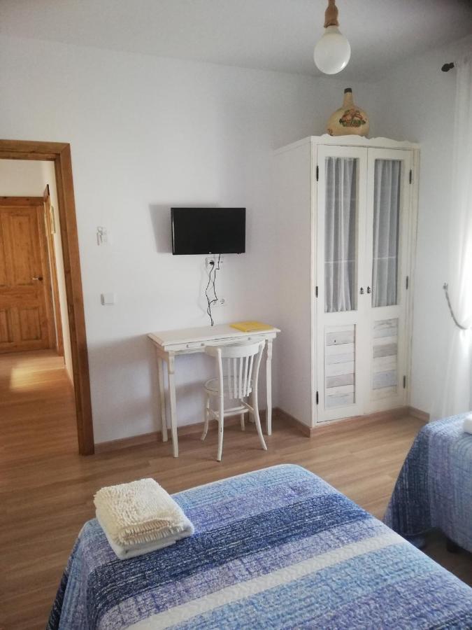 Hostal El Lugar De La Mancha Argamasilla de Alba Dış mekan fotoğraf